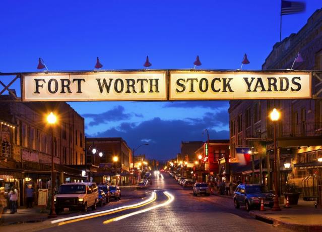 Fortworth Stock yards on Exchange Street on ajalooline linnaosa Fortworthis, Texase piirkond on kantud riiklikusse ajalooliste paikade registrisse ja oli endine maksaturg