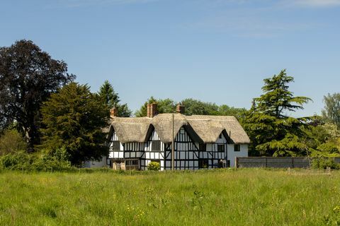 Müüa ajalooline rookatusega suvila Wiltshire'is