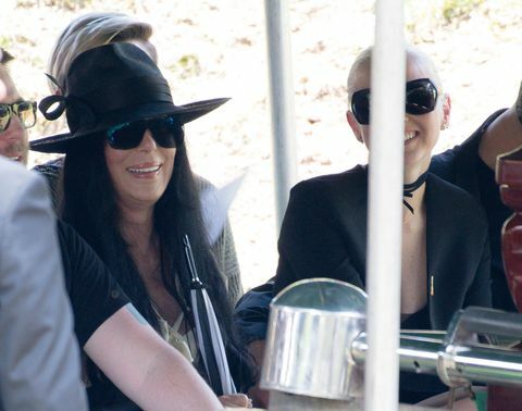 Cher osaleb Gregg Allmani matustel