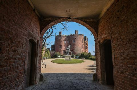 Powis lossi wales