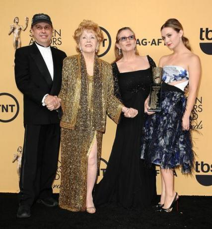 Todd Fisher, Debbie Reynolds, Carrie Fisher ja Carrie tütar Billie Lourd