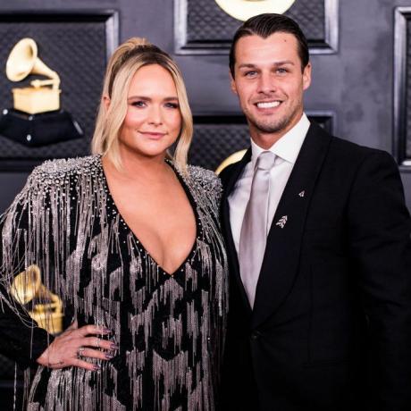 miranda lambert ja brendan Mcloughlin 65. grammy auhindade jagamisel