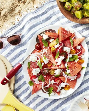 arbuusi tomati feta salat