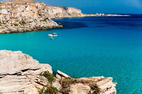 Euroopa. Itaalia. Sitsiilia. Egadi saared. Favignana. Cala Rossa