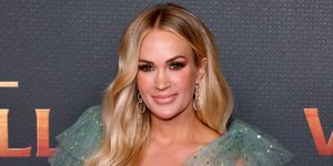 Carrie Underwood sinises kleidis