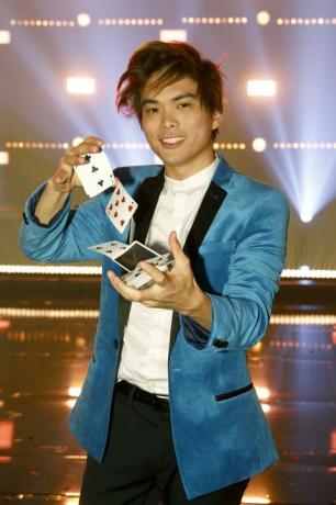 Shin Lim teemal America's Got Talent