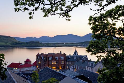 vaade Jaakobi redelilt üle Obani lahe Kerrera ja Mulli saartele, hämarus, oban, argyll ja bute, Šotimaa, Ühendkuningriik, Euroopa