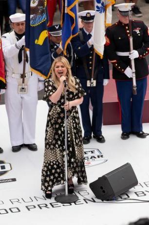 kelly clarkson indy 500 etendus