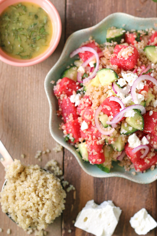 arbuus kurk quinoa salat