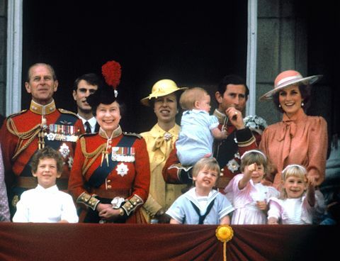 Kuningriik vägesid värvilises Buckinghami palees 1985