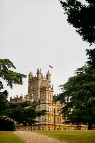 Airbnb x Highclere'i loss, Downtoni kloostri kodu