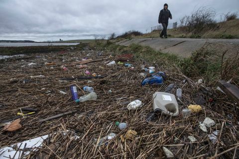 Plastijäätmed UK jõed ocens