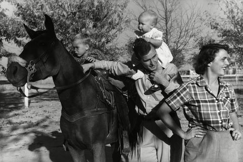 george, pauline, barbara bush ja george h.w. põõsas